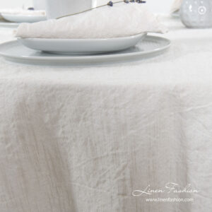 Washed white round tablecloth with special fancy yarns