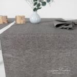 MINERAL Bežúň na stôl sivý