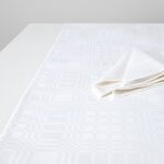 CAMPO Behúň na stôl biely