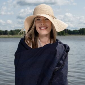 ISLA Plážová osuška čierno-modrá pruhovaná