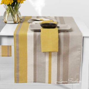 Linen cotton runner in stripes, twill weave.