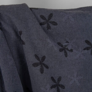 Praná ľanovo-bavlnená látka s modrosivými kvetmi