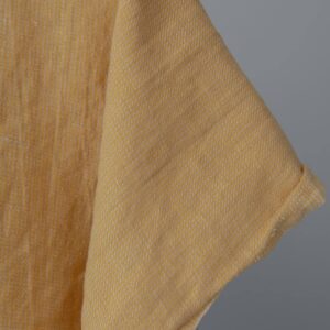 Praná ľanovo-bavlnená tkanina v žlto-pieskovom drobnom vzore