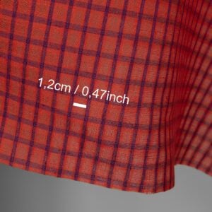 Ľanová tkanina červené a fialové priehľadné kocky