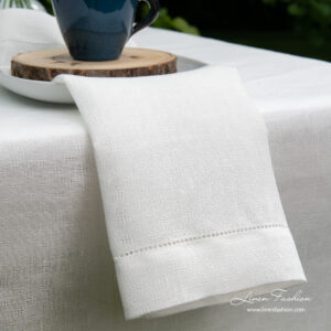Pure linen patterned napkin with hemstitch