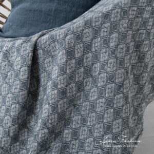 linen blanket with rhombus, white with blue grey.