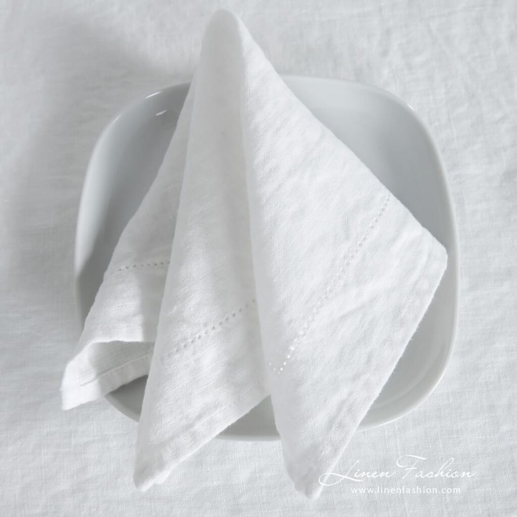 NARA white linen napkin