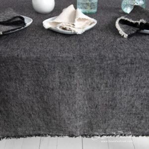 MANTIS black linen tablecloth with matching napkins