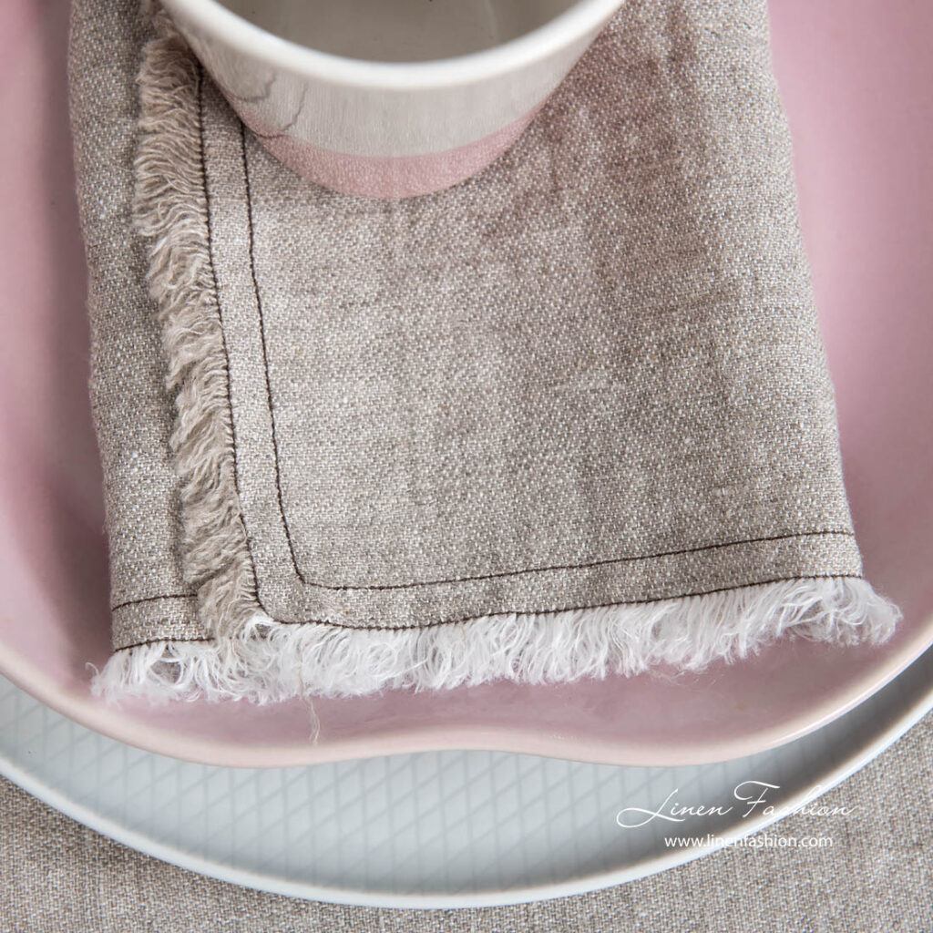 Linen light grey napkin with fringe and double stitch