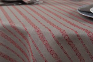 ORNA Obrus okrúhly/oválny červený