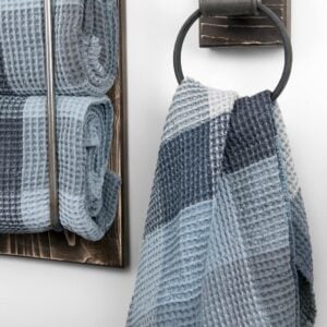 Linen sauna towel in bluish gray checks waffle weave
