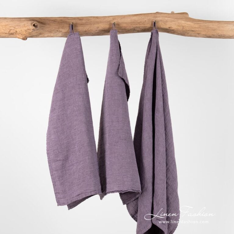 FLINT violet linen towel