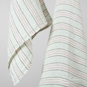 Linen green bath towel in different sizes.