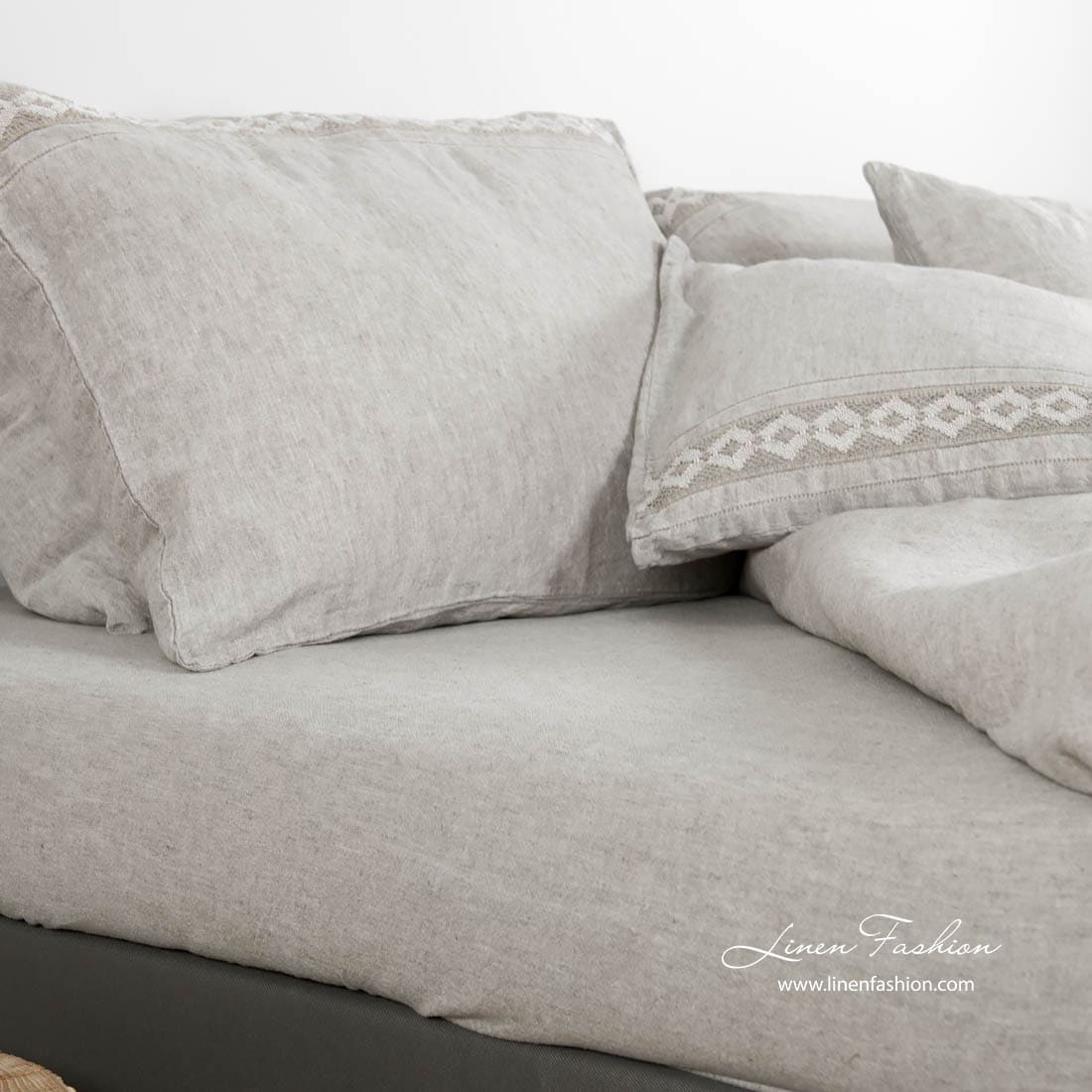 ROJUS white bed linen sheets