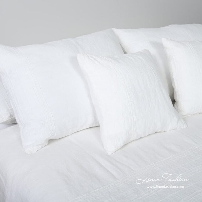 Flamingo pillow case.