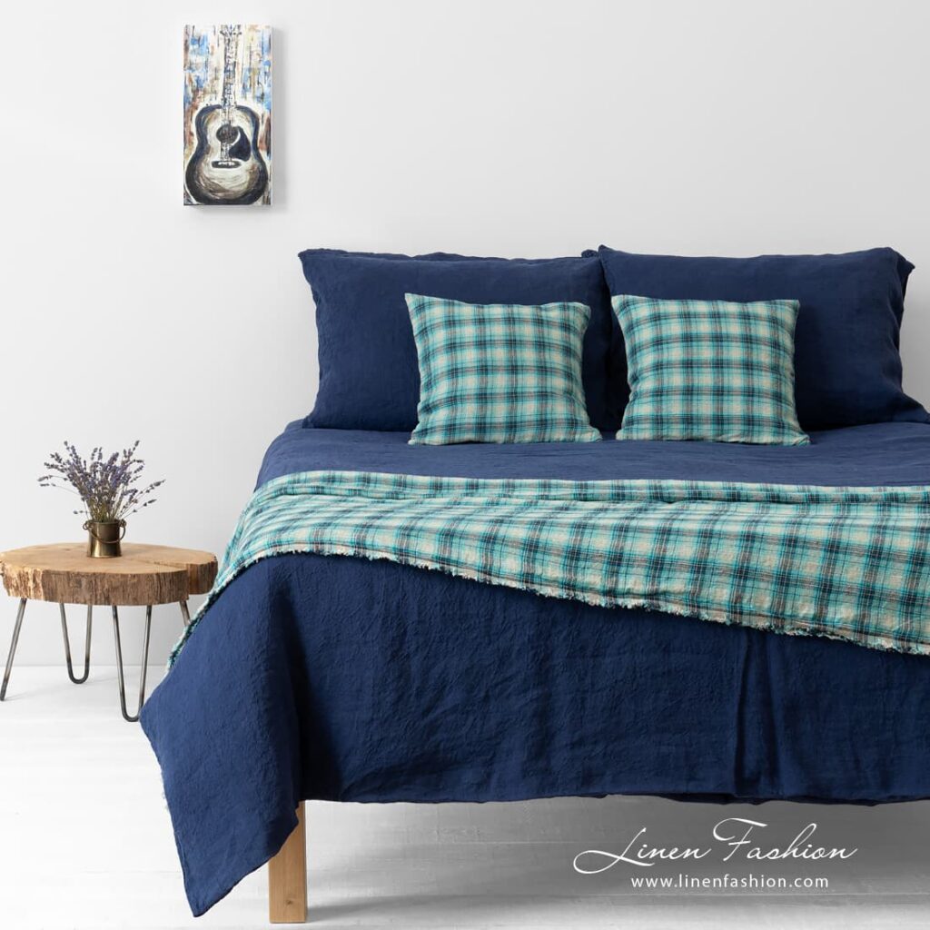 Portofino bed linen.