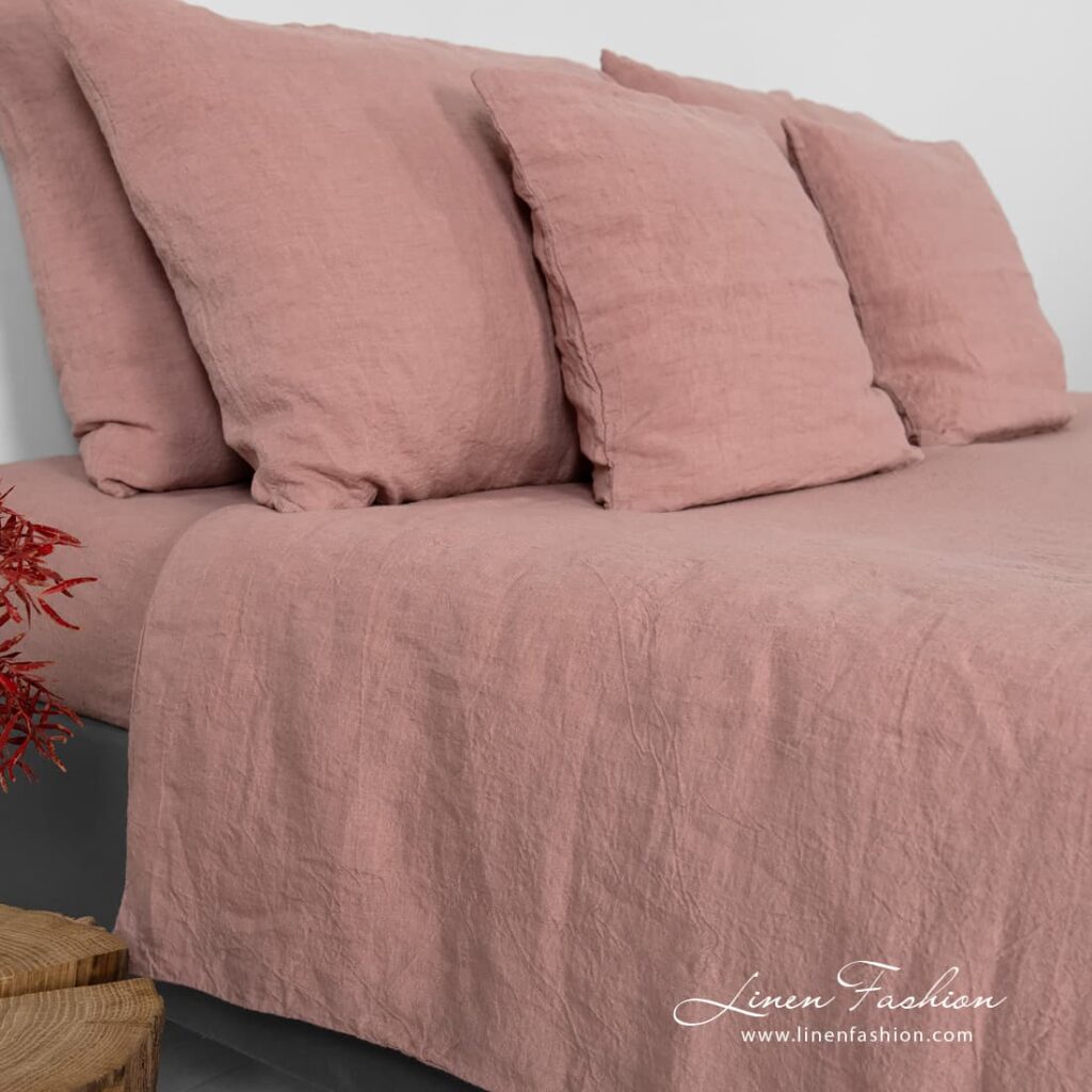 Washed bed linen duvet cover with buttons.