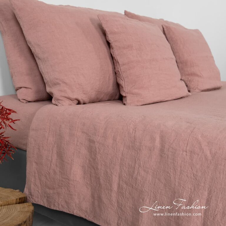 Washed bed linen duvet cover with buttons.