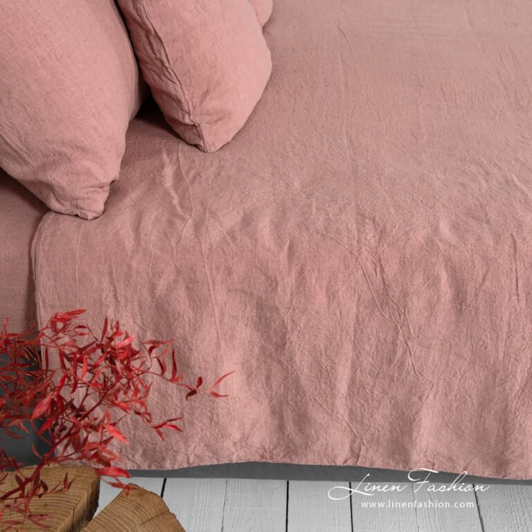 Washed bed linen duvet cover with buttons.