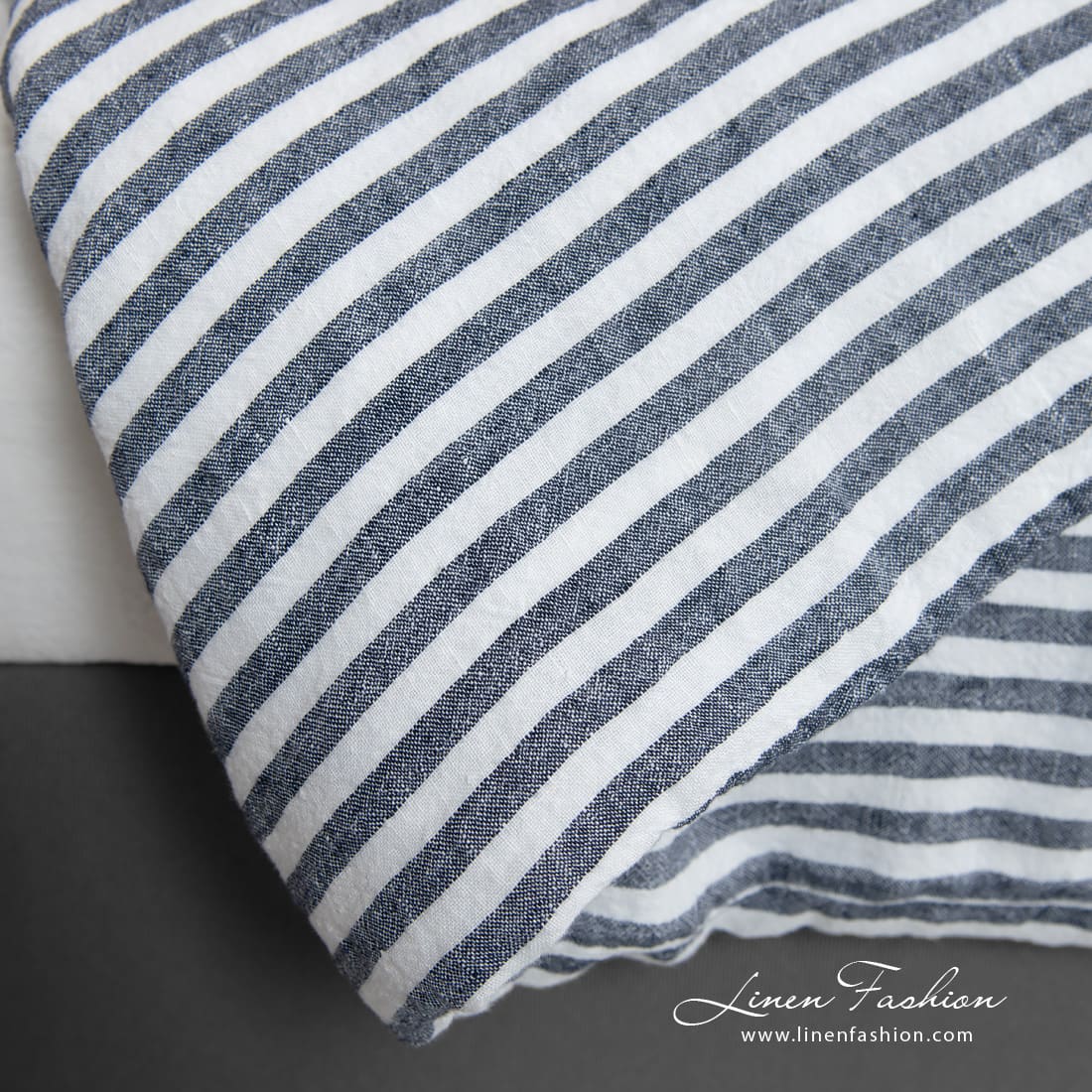 MALAGA linen duvet cover in white and blue stripes
