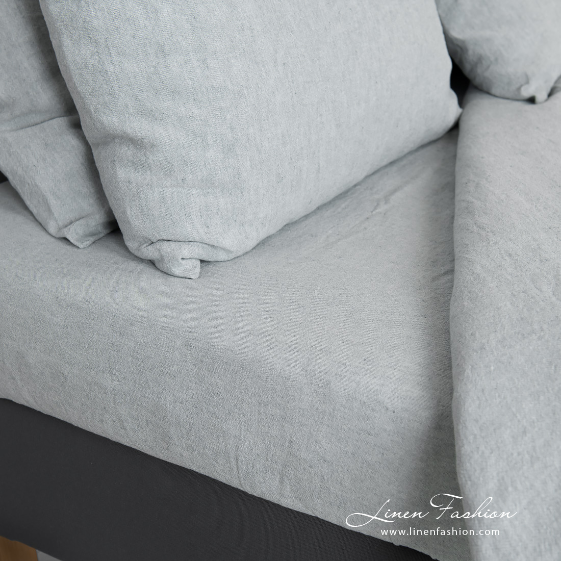 linen cotton blue grey bedlinen, fitted and flat sheets.