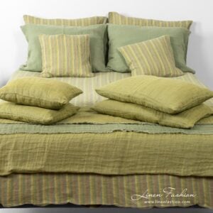 Geen cushion cover in 100% linen.