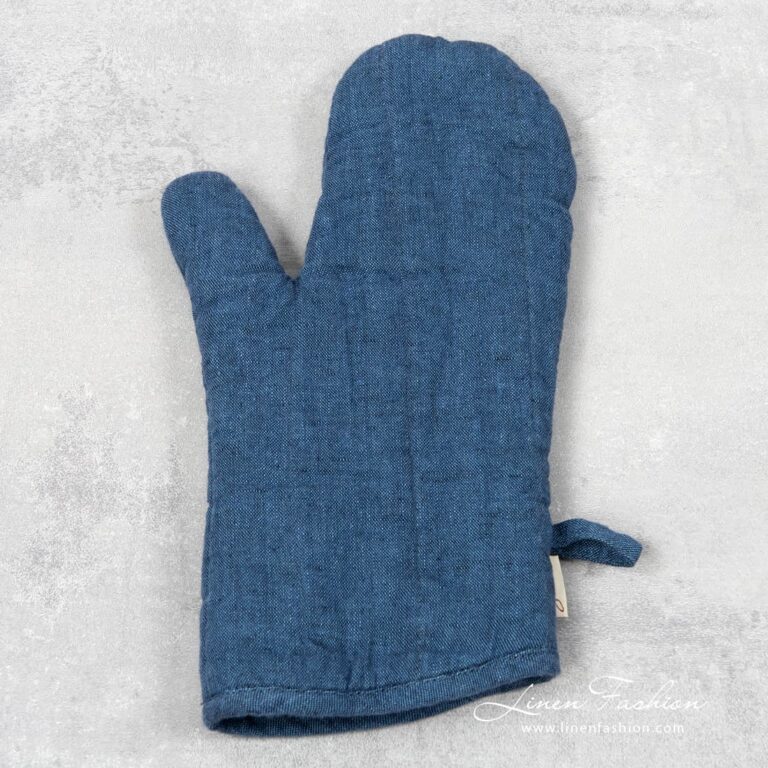 Blue linen oven glove, meida.