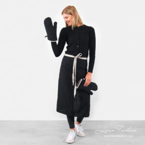 Long black linen apron BISTRO