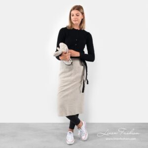 Long grey linen apron, bistro.