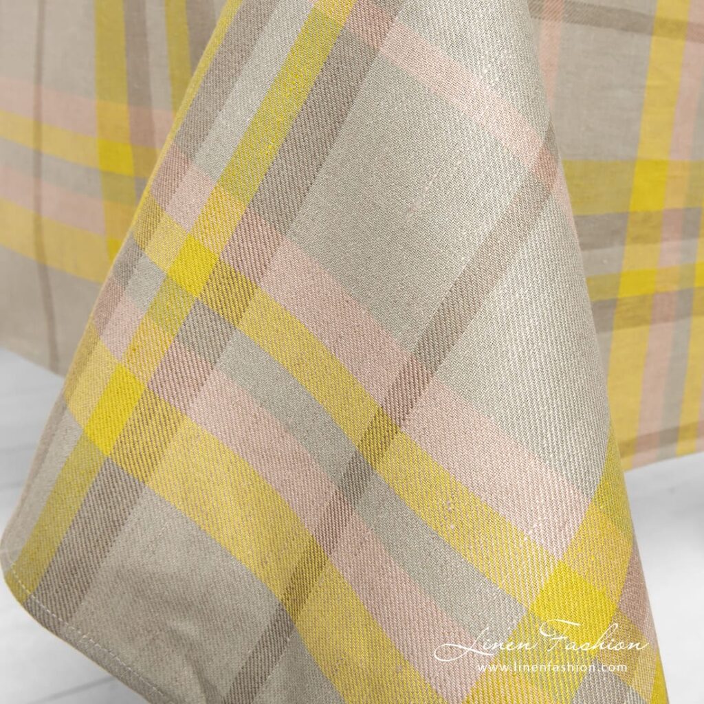 LOZANA checked linen tablecloth in twill weave pattern