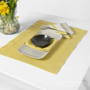 Linen cotton placemat in yellow.