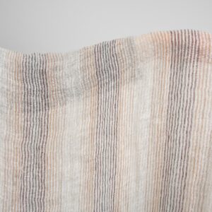 Ľanová gázovina praná tkanina v hnedých pruhoch