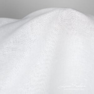 Lightweight, plainly-woven off-white linen / cotton fabric