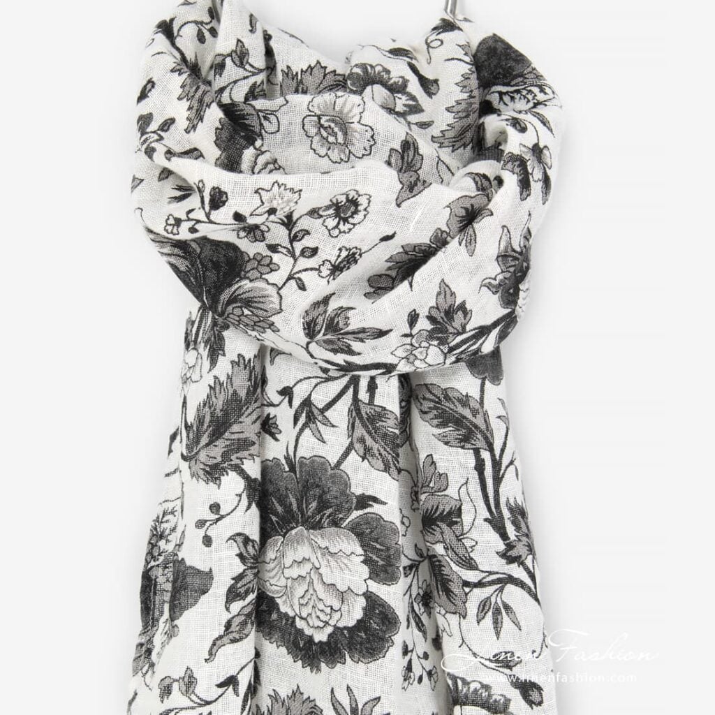 GARDENIA shawl black.