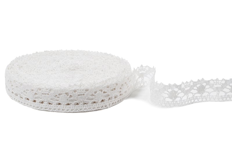 Smotanovo biela ľanová čipka č. 16