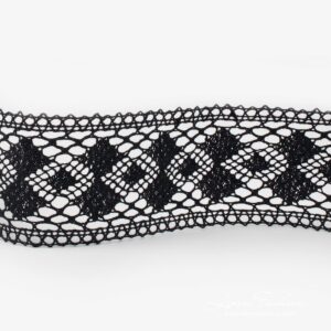 Black linen lace no.70 in diamond pattern